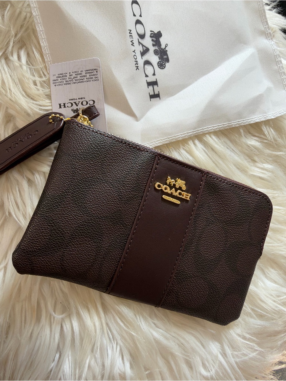 Wristlet wallet
